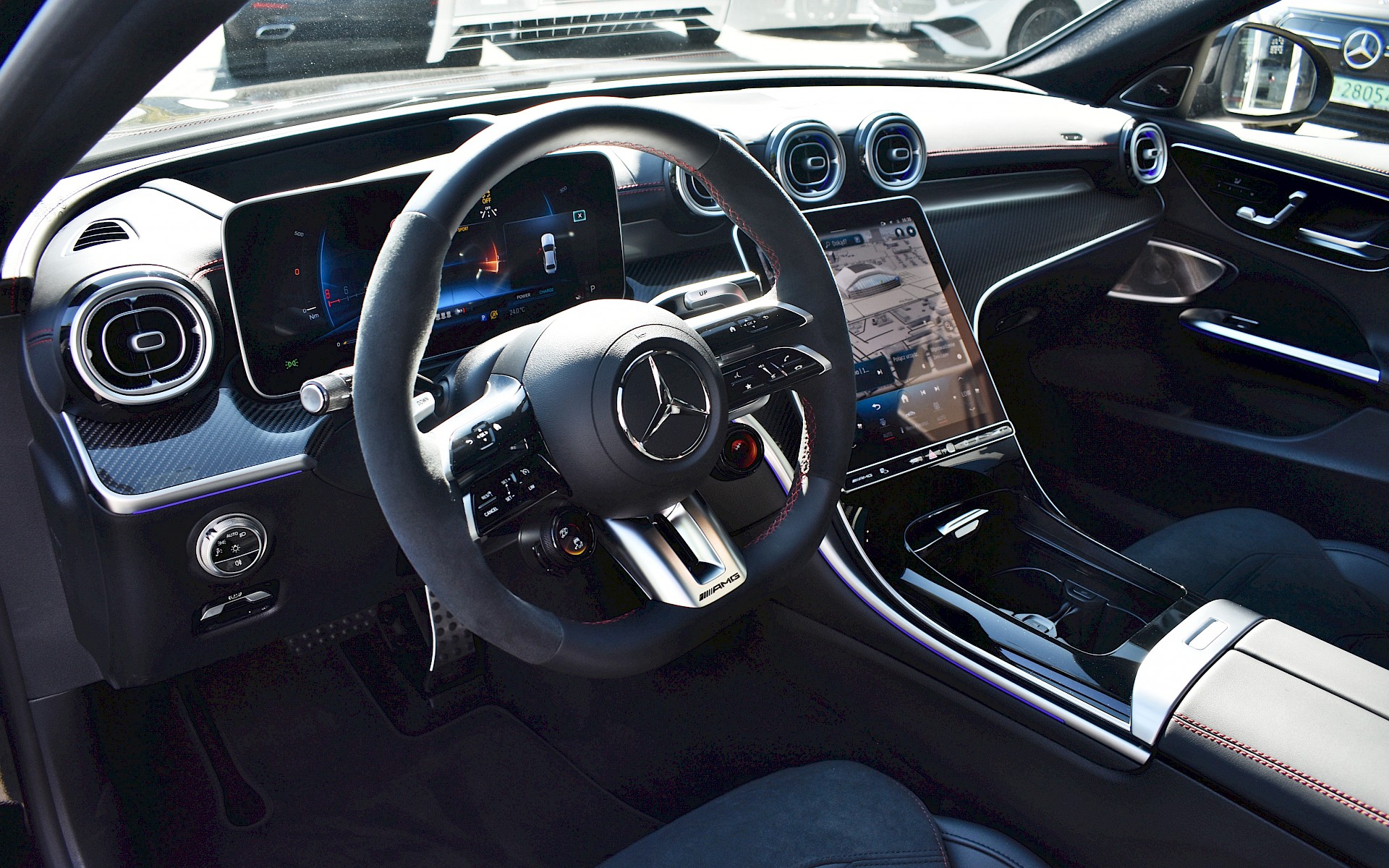 samochód Mercedes-AMG C 43 4MATIC wnętrze samochodu kierownica i panel sterowania z oferty rent.me duda-cars