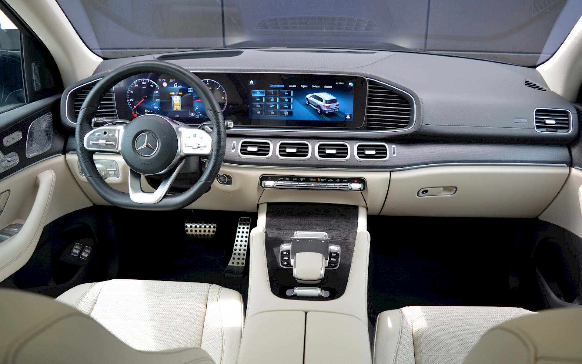 Wnętrze samochodu Mercedes-Benz GLS z oferty Rent.me Duda-Cars