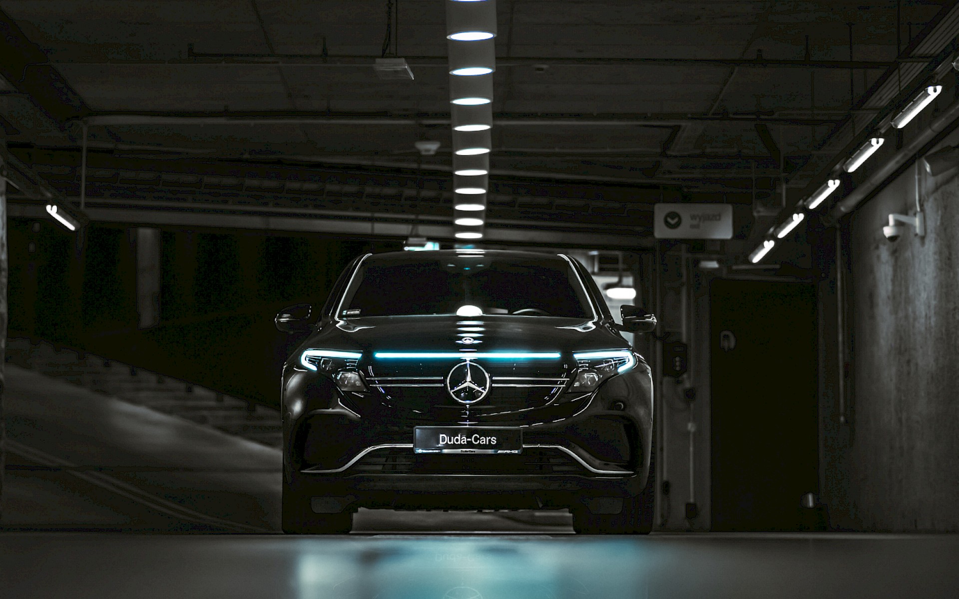 Mercedes-Benz EQC z oferty Rent.me Duda-Cars przód