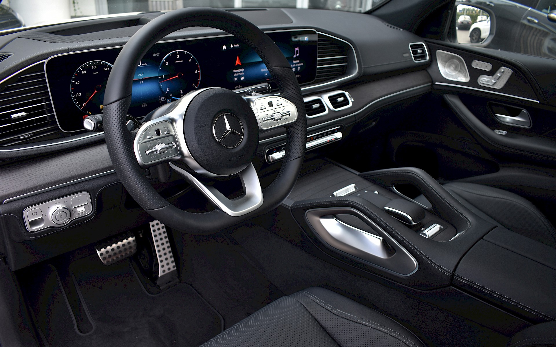 Wnętrze samochodu Mercedes-Benz GLE Coupe z oferty Rent.me Duda-Cars
