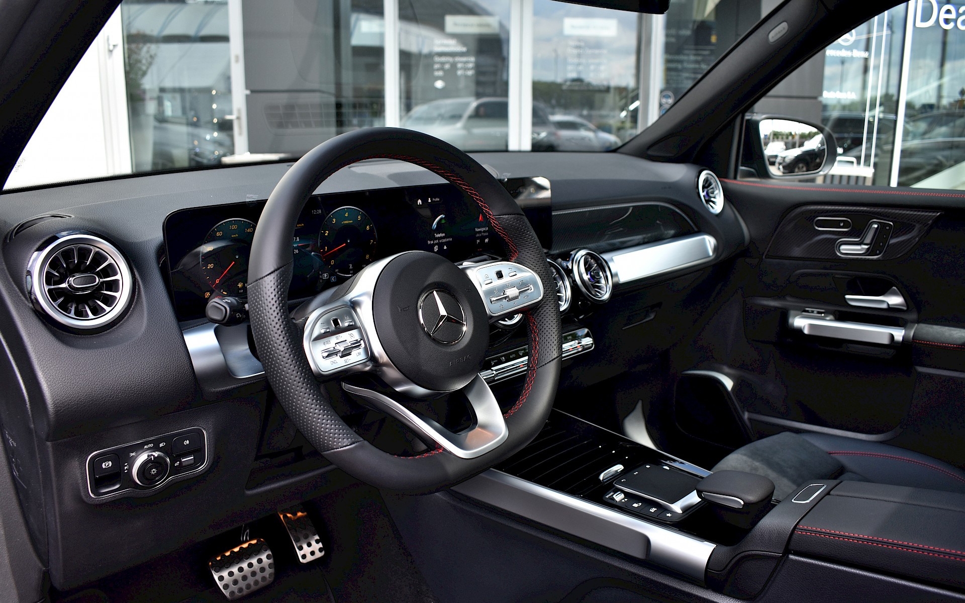 Wnętrze Samochodu Mercedes-Benz GLB w z oferty Rent.me Duda-Cars