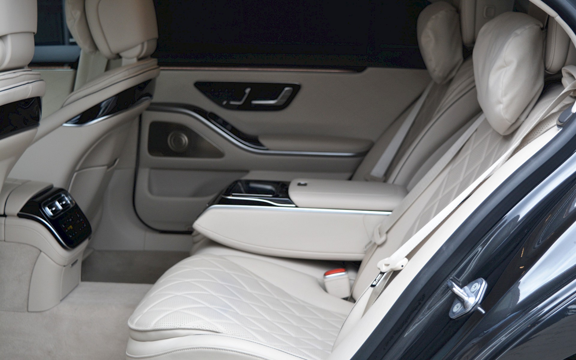 Mercedes-Benz Klasa S - tylne siedzenia, pasażer