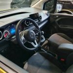 Wnętrze użytkowego Mercedesa Citan widok na kierownice